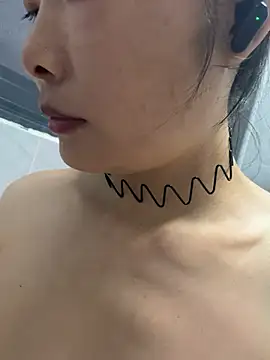 Xiaoyunduo1 online show from May 20, 7:33 pm