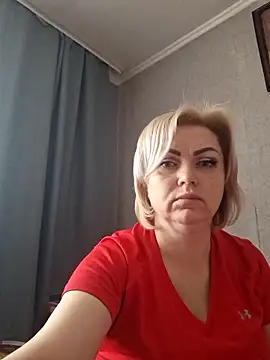 SylvieGold453 online show from April 1, 6:59 am