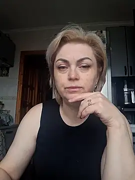 SylvieGold453 online show from May 1, 2:22 pm