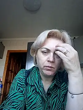 SylvieGold453 online show from May 16, 11:20 am