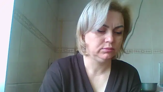SylvieGold453 online show from April 2, 6:53 am