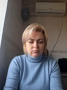 SylvieGold453 online show from April 23, 12:40 pm