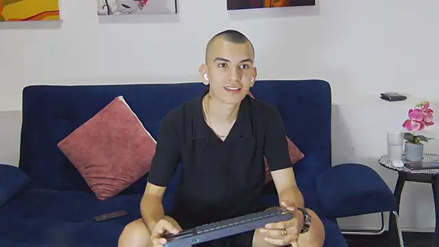 Rowan Cley online show from April 8, 7:48 pm