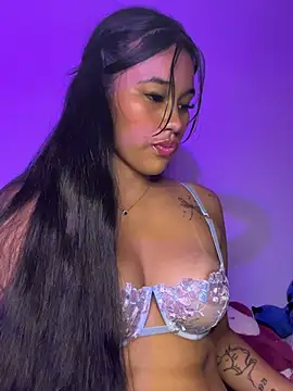 liaa swan online show from June 14, 10:33 pm