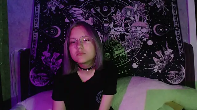 Snapshot of little_chappy chatting on June 24, 1:21 pm little chappy online show from June 24, 1:21 pm
