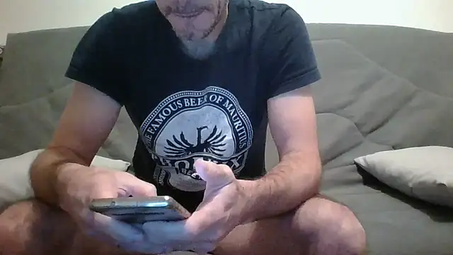 Snapshot of Valmont3340 chatting on April 30, 8:21 am Valmont3340 online show from April 30, 8:21 am