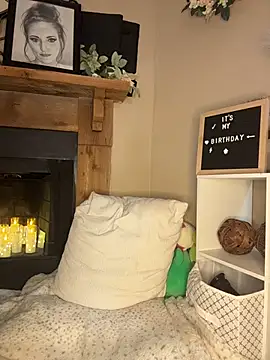 Snapshot of taylorsunshine chatting on July 15, 6:37 pm taylorsunshine online show from July 15, 6:37 pm