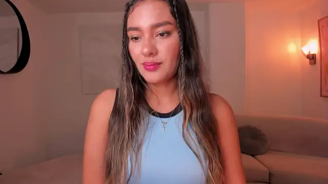 SophieWatsonX online show from April 30, 2:46 pm