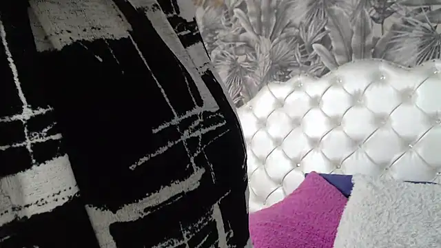 ViviJones online show from June 6, 1:38 pm