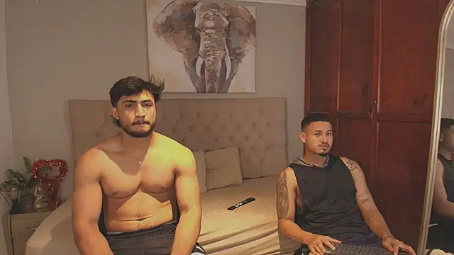Snapshot of Maxi_and_Ares chatting on May 21, 7:00 pm Maxi and Ares online show from May 21, 7:00 pm
