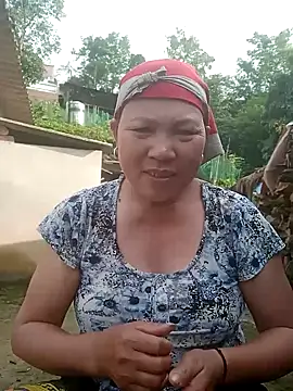 Snapshot of jikey-bibi chatting on May 3, 9:58 am jikey-bibi online show from May 3, 9:58 am