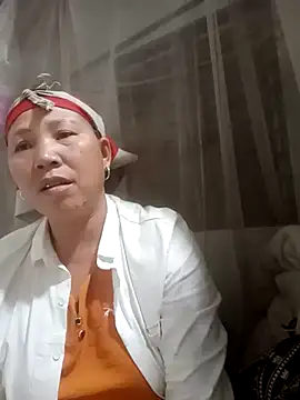Snapshot of jikey-bibi chatting on May 11, 2:18 pm jikey-bibi online show from May 11, 2:18 pm