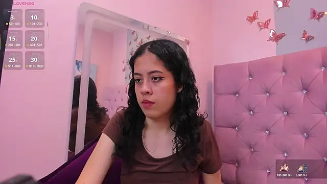 Snapshot of Kaira_luxury chatting on June 20, 3:00 am Kaira luxury online show from June 20, 3:00 am