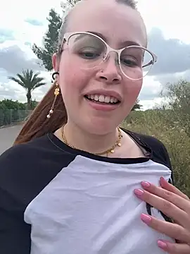 Zoe brk online show from May 17, 9:09 am