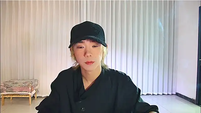 Snapshot of wumei-001 chatting on April 9, 1:51 am wumei-001 online show from April 9, 1:51 am