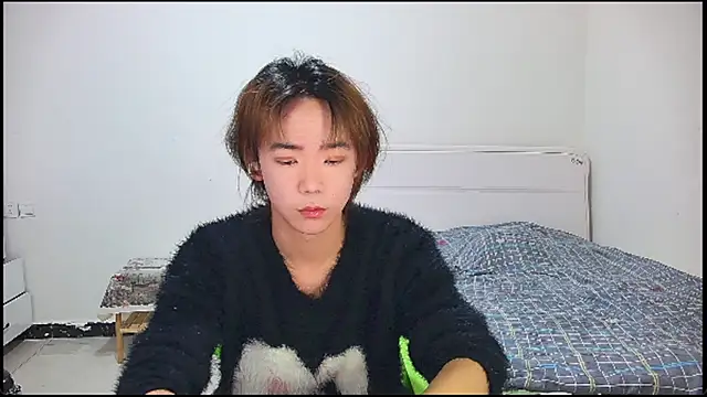 Snapshot of wumei-001 chatting on April 24, 11:45 am wumei-001 online show from April 24, 11:45 am