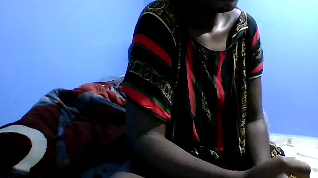 Thandiwe2003 online show from May 15, 2:20 am