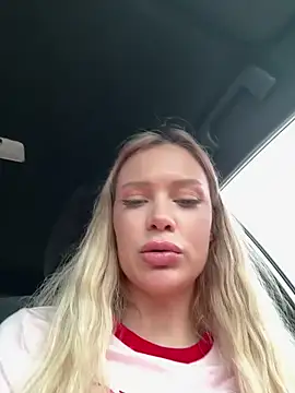 Girl-Mia online show from April 10, 4:41 am