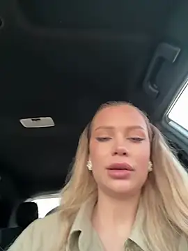 Girl-Mia online show from April 4, 4:52 am