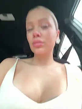 Girl-Mia online show from May 16, 4:44 am