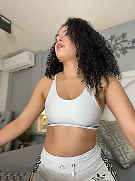LuxyLux  online show from May 14, 6:27 pm
