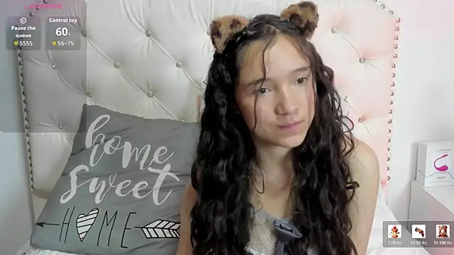 Honney Bunny18 online show from April 19, 8:22 pm