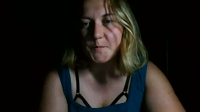 TinaKittyX online show from June 12, 9:34 pm