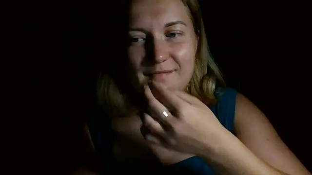 Snapshot of TinaKittyX chatting on June 30, 8:31 pm TinaKittyX online show from June 30, 8:31 pm
