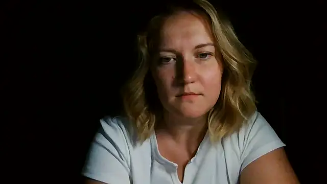 Snapshot of TinaKittyX chatting on July 5, 8:48 pm TinaKittyX online show from July 5, 8:48 pm