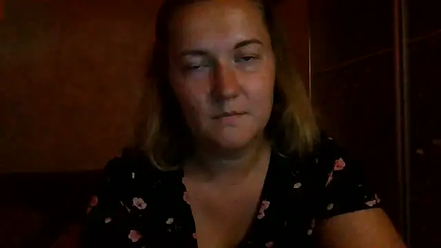 Snapshot of TinaKittyX chatting on August 8, 7:32 pm TinaKittyX online show from August 8, 7:32 pm
