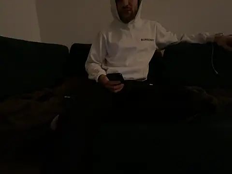 Snapshot of HotTemptation_ chatting on March 31, 9:39 pm HotTemptation online show from March 31, 9:39 pm