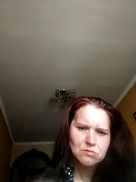 Snapshot of VeronikaLogan chatting on June 25, 3:59 am VeronikaLogan online show from June 25, 3:59 am