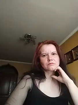 Snapshot of VeronikaLogan chatting on June 4, 8:19 am VeronikaLogan online show from June 4, 8:19 am