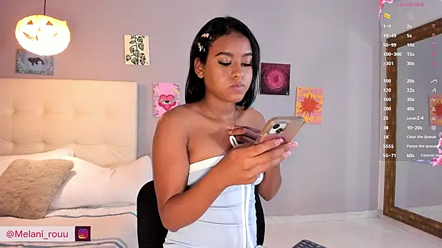 Snapshot of Melaniaa_Roussee chatting on June 5, 2:16 am Melaniaa Roussee online show from June 5, 2:16 am