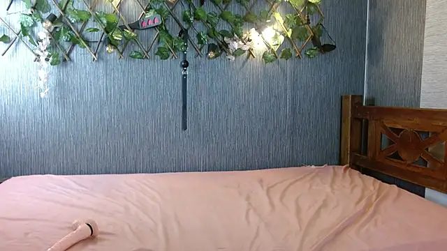 skinny hot girls hard online show from April 24, 2:24 am