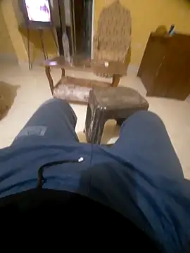 Snapshot of beebuzz0 chatting on March 31, 8:55 pm beebuzz0 online show from March 31, 8:55 pm