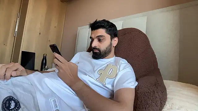 priyxh online show from May 24, 1:44 pm
