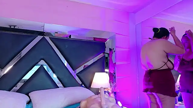 Veronica Nasty  online show from June 6, 7:30 pm