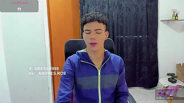 Snapshot of sebascuterouss chatting on July 3, 11:39 am sebascuterouss online show from July 3, 11:39 am
