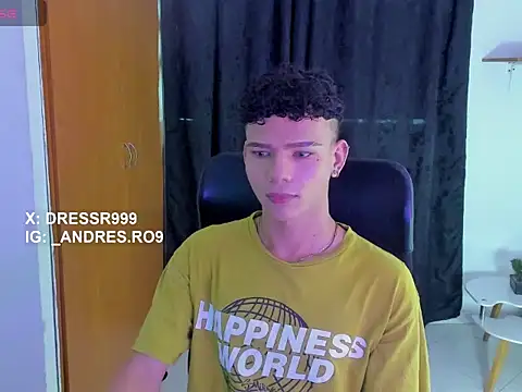 sebascuterouss online show from April 18, 11:56 am