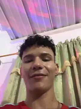 sebascuterouss online show from April 25, 2:47 am