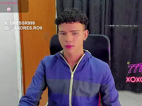 sebascuterouss online show from April 30, 1:29 pm