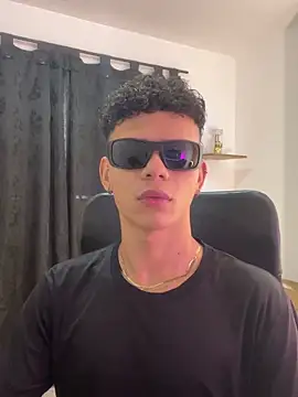 sebascuterouss online show from May 12, 12:33 pm