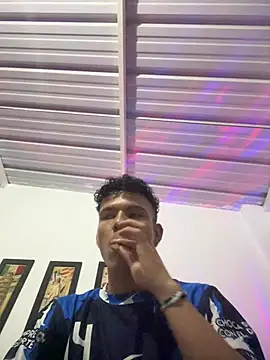 sebascuterouss online show from April 27, 12:41 am