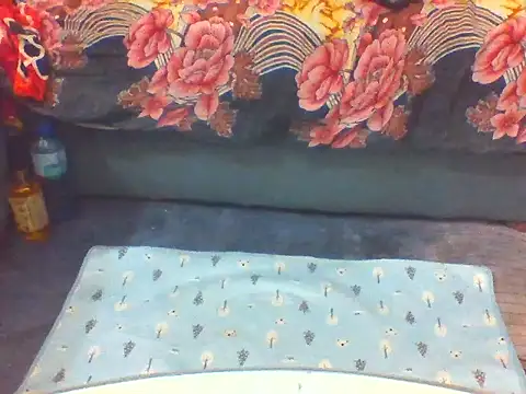 kylieqk online show from April 2, 11:22 pm