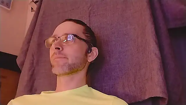 barebearstudio online show from April 6, 8:04 am