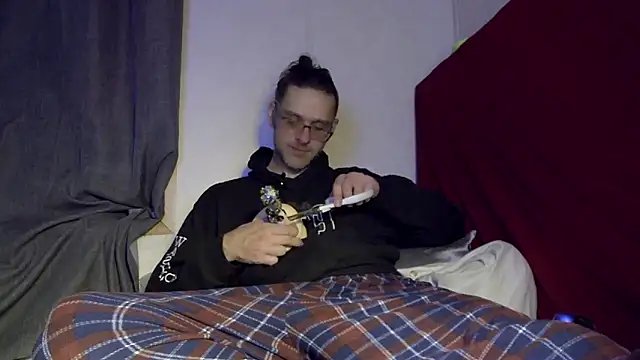 barebearstudio online show from May 12, 8:32 am