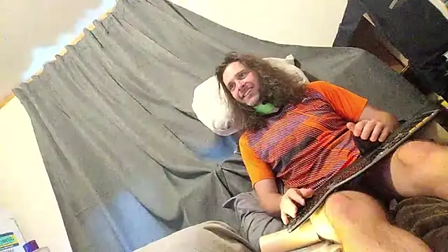 barebearstudio online show from April 17, 1:14 pm