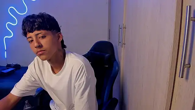 dante martinez online show from April 2, 8:15 pm