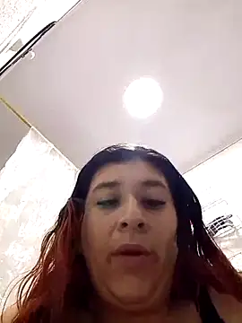 Snapshot of ShelsyCurvesPriv chatting on April 5, 3:24 am ShelsyCurvesPriv online show from April 5, 3:24 am